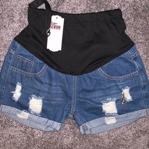 NWT- Maternity Shorts